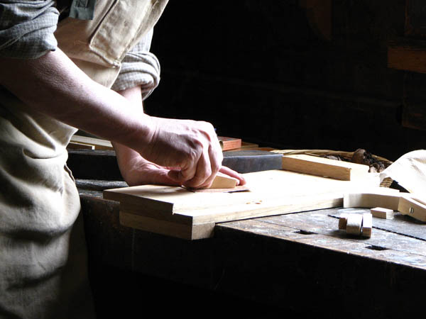 Nuestra <strong>carpintería de madera en  Masarac</strong> es una empresa de <strong>herencia familiar</strong>, por lo que  contamos con gran <strong>experiencia </strong>en la profesión.